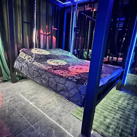 Bdsm Z Sauna * Μπίντγκοστς