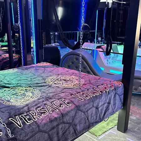 Bdsm Z Sauna Μπίντγκοστς