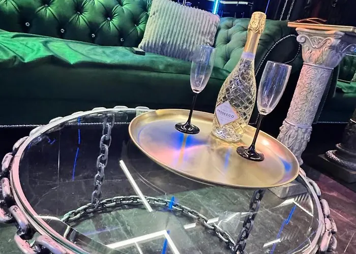 Bdsm Z Jacuzzi, Duzym Tarasem I Sauna